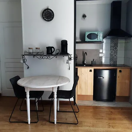 Le Petit De La Gare Apartment Saint-Pompain